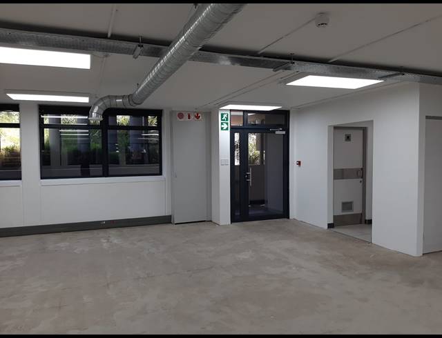 618M² OFFICE TO LET IN WESTVILLE